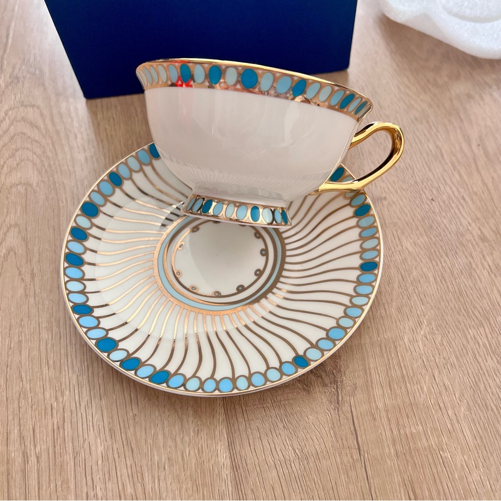 Beautiful Gold Trip & Blue Dots Porcelain Teacup Cup & Saucer Set‎ NIB